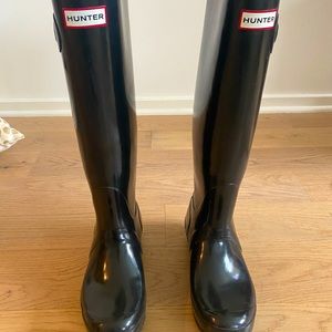 Tall Hunter Boots - Glossy Black, Size 7 (US)